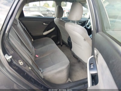 2015 TOYOTA PRIUS 8
