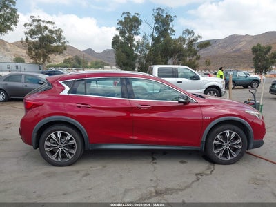 2018 INFINITI QX30 13