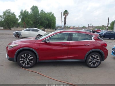 2018 INFINITI QX30 14