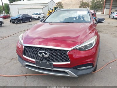 2018 INFINITI QX30 6