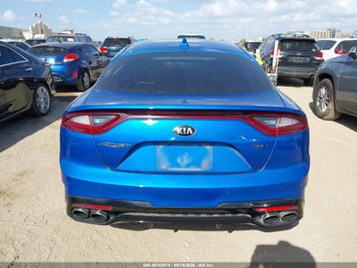 KIA STINGER