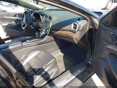 NISSAN MAXIMA