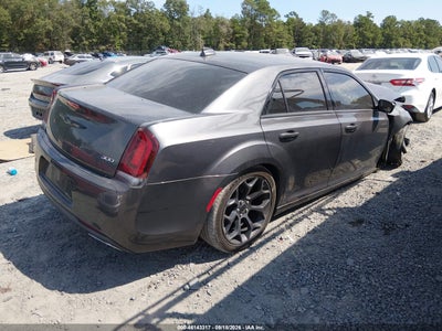 CHRYSLER 300