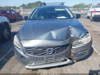 VOLVO V60 CROSS COUNTRY