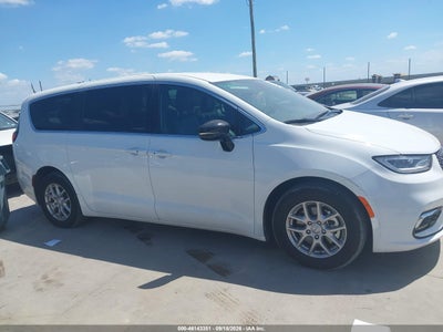 CHRYSLER PACIFICA