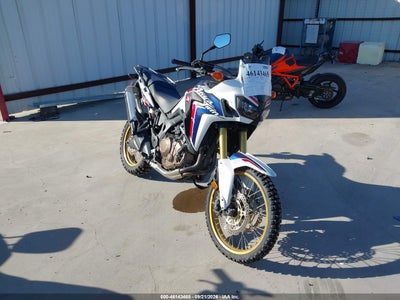 2017 HONDA CRF1000