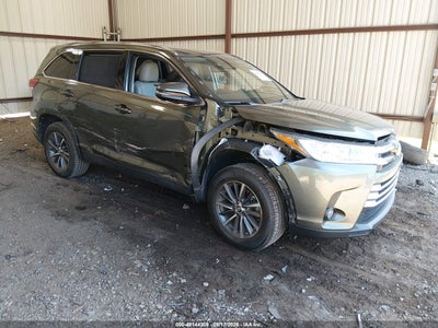 2019 TOYOTA HIGHLANDER XLE