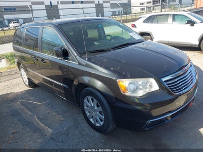 2015 Chrysler Town & Country Touring