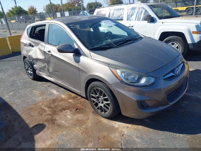 2014 HYUNDAI ACCENT GS