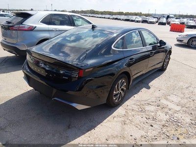 HYUNDAI SONATA HYBRID