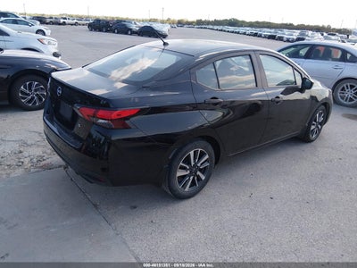 NISSAN VERSA