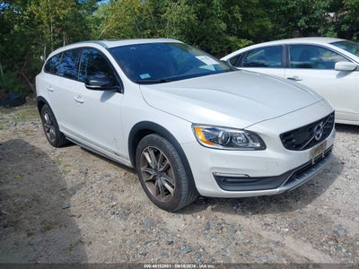 VOLVO V60 CROSS COUNTRY