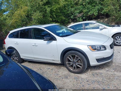 VOLVO V60 CROSS COUNTRY