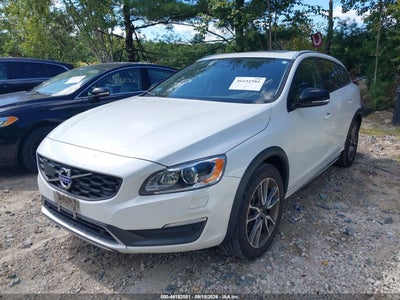 VOLVO V60 CROSS COUNTRY