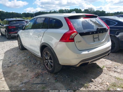 VOLVO V60 CROSS COUNTRY