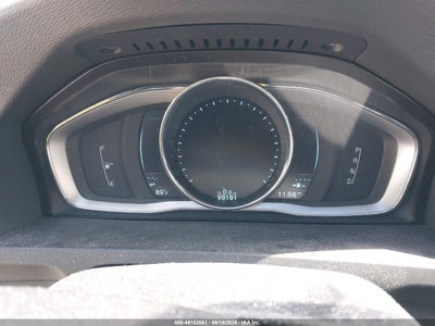 VOLVO V60 CROSS COUNTRY