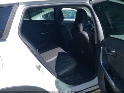 VOLVO V60 CROSS COUNTRY