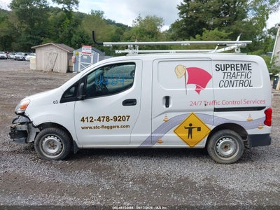 NISSAN NV200