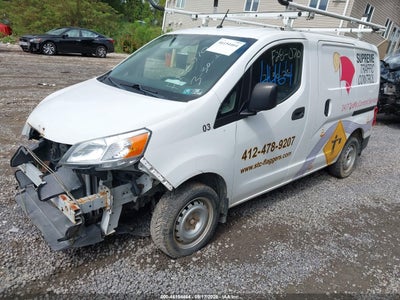 NISSAN NV200