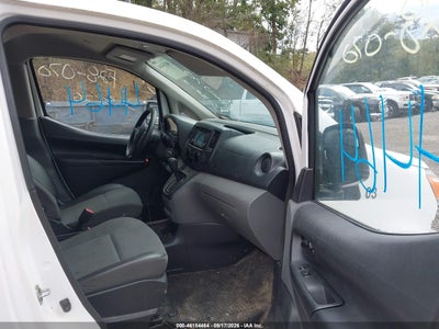NISSAN NV200