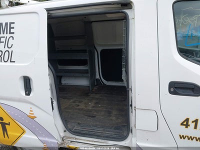 NISSAN NV200