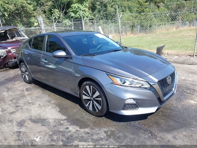 2022 Nissan Altima SV FWD