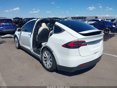 TESLA MODEL X