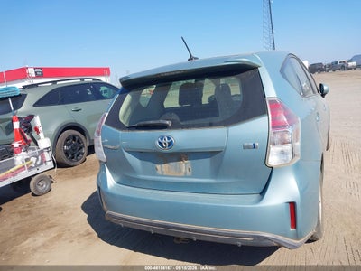 TOYOTA PRIUS V