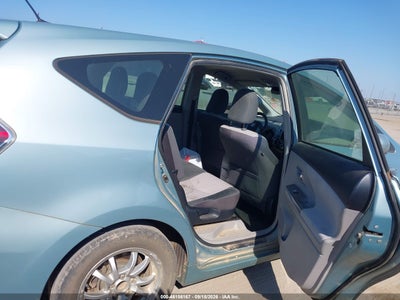 TOYOTA PRIUS V