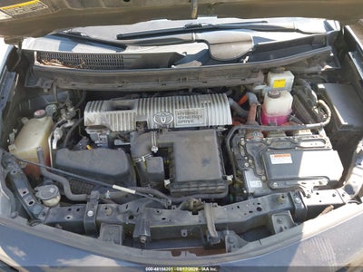 TOYOTA PRIUS V