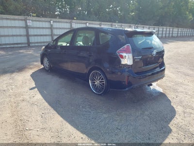 TOYOTA PRIUS V