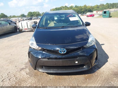 TOYOTA PRIUS V