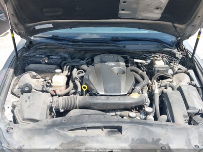 2016 LEXUS IS 200T 10