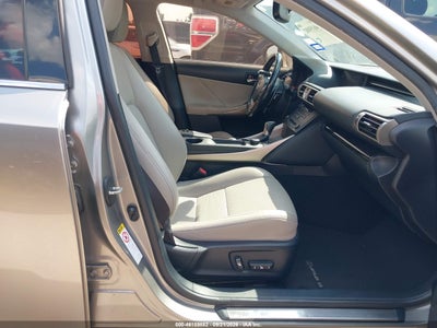 2016 LEXUS IS 200T 5