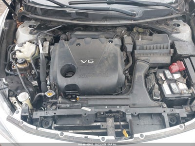 NISSAN MAXIMA