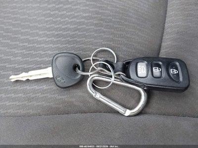 2016 HYUNDAI ELANTRA 11