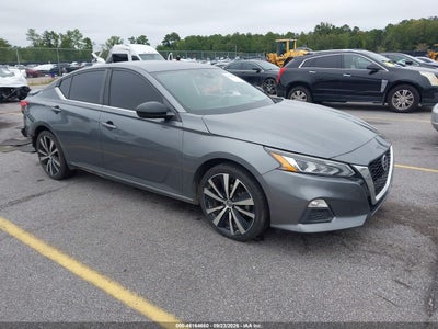 2020 Nissan Altima SR FWD