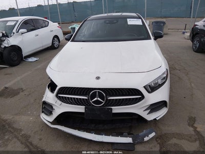 MERCEDES-BENZ A 220