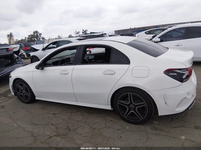 MERCEDES-BENZ A 220