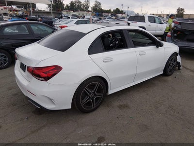 MERCEDES-BENZ A 220