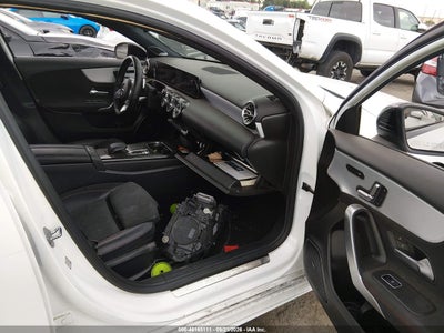 MERCEDES-BENZ A 220