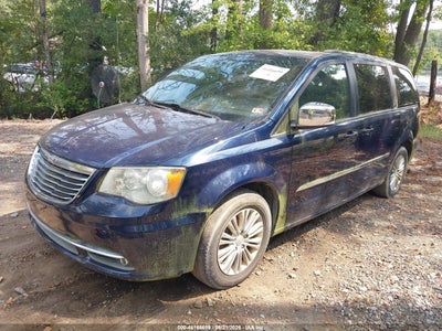 CHRYSLER TOWN & COUNTRY