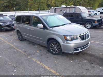 2015 CHRYSLER TOWN & COUNTRY S