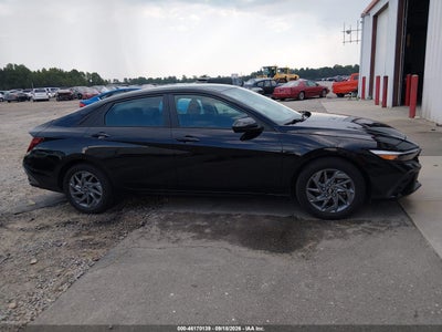 2024 HYUNDAI ELANTRA HYBRID 16
