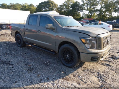NISSAN TITAN