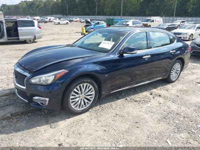 INFINITI Q70L