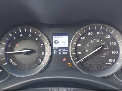 INFINITI Q70L