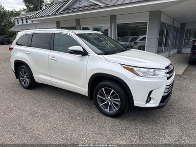2017 TOYOTA HIGHLANDER