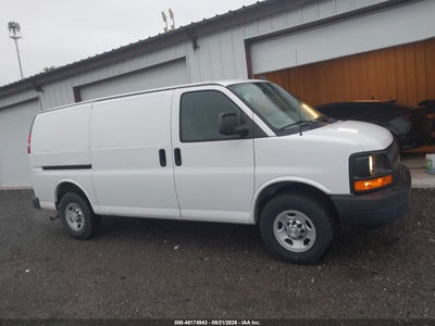 2016 CHEVROLET EXPRESS 3500 13