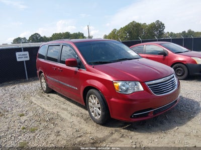 CHRYSLER TOWN & COUNTRY